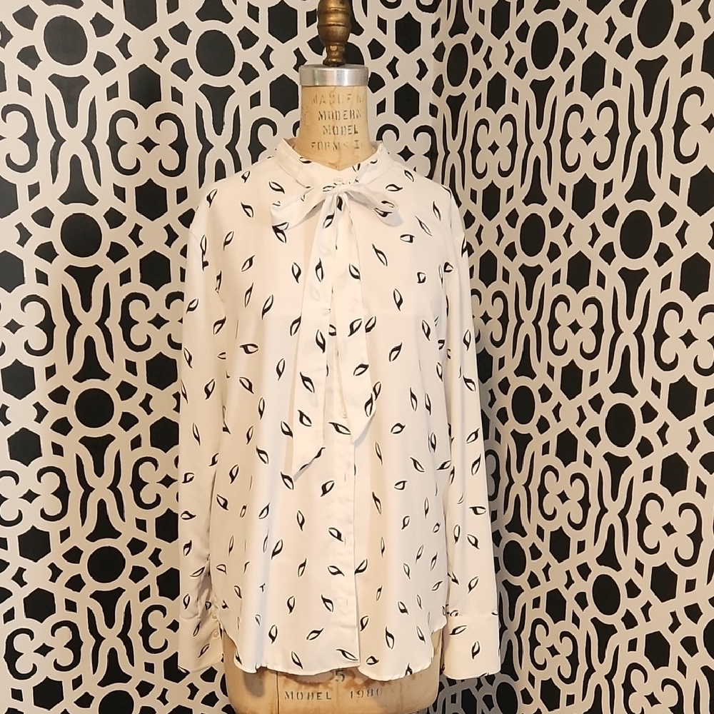 H&M White Cream Long Sleeve Button Down Shirt